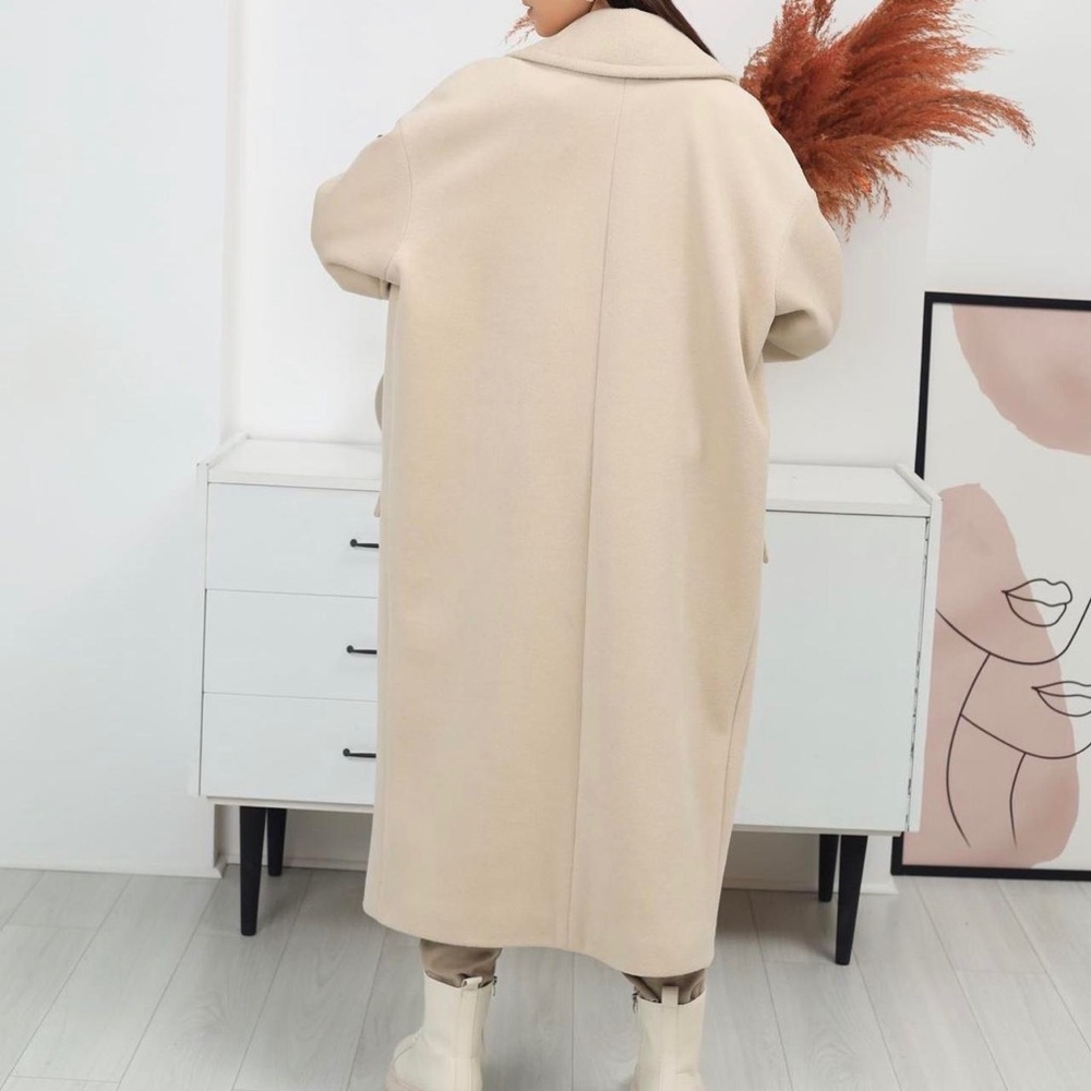 Zara oversized cream coat with asymmetrical pockets - Picture 9 of 13